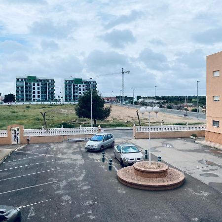Apartamento Mil Palmeras Pilar de la Horadada Luaran gambar