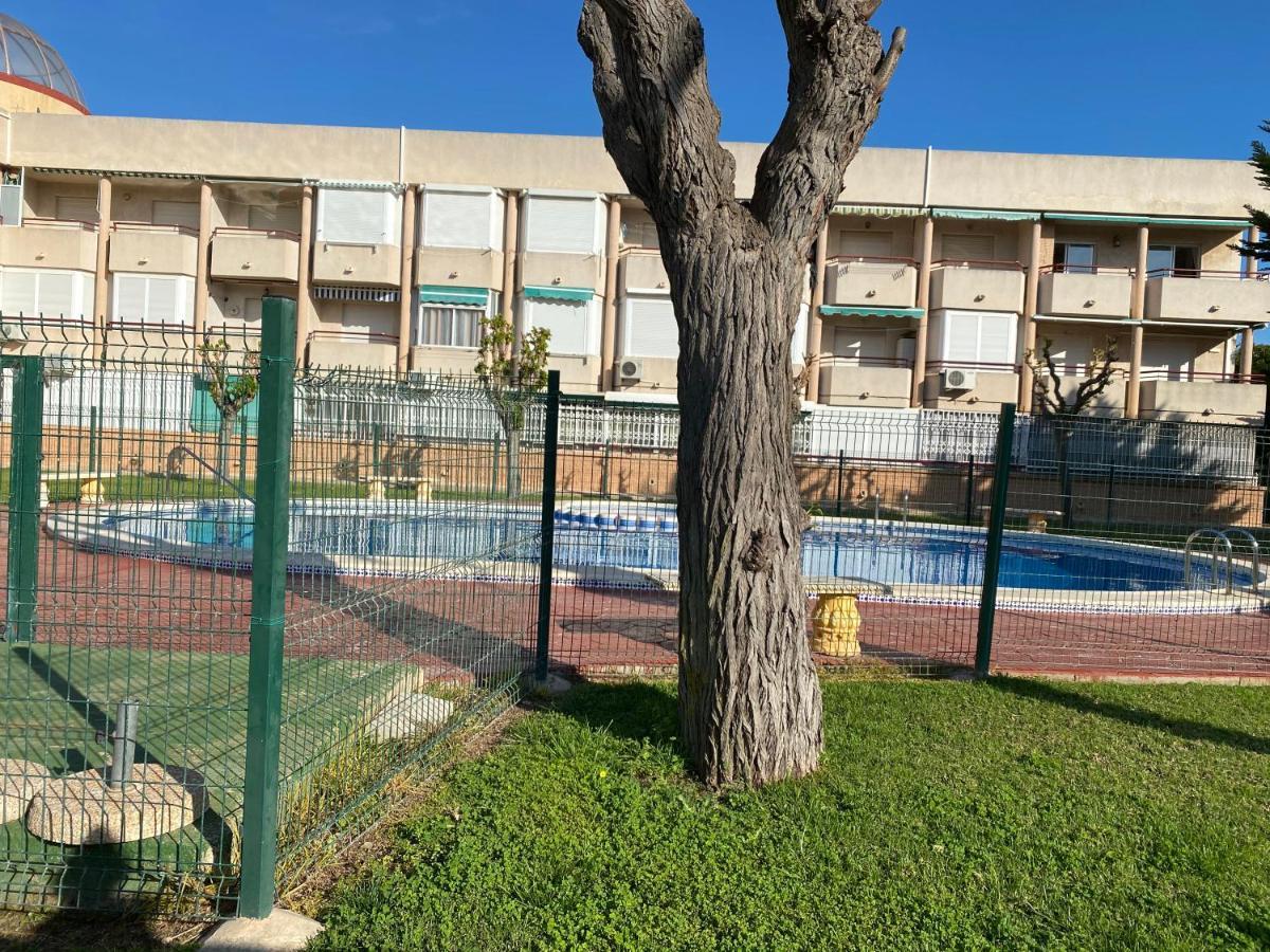 Apartamento Mil Palmeras Pilar de la Horadada Luaran gambar